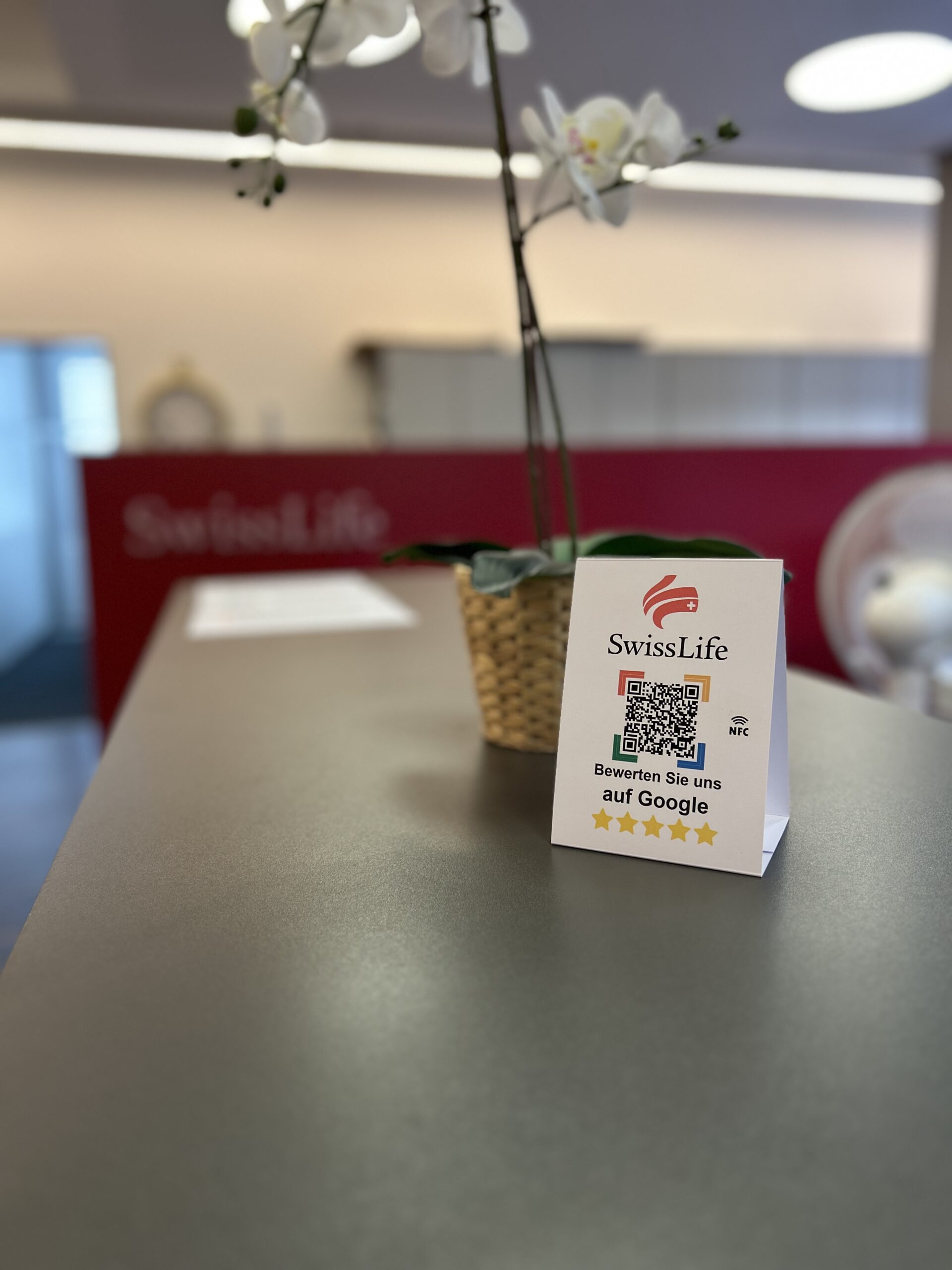 Google Bewertungsaufsteller Für den Empfang bei SwissLife
